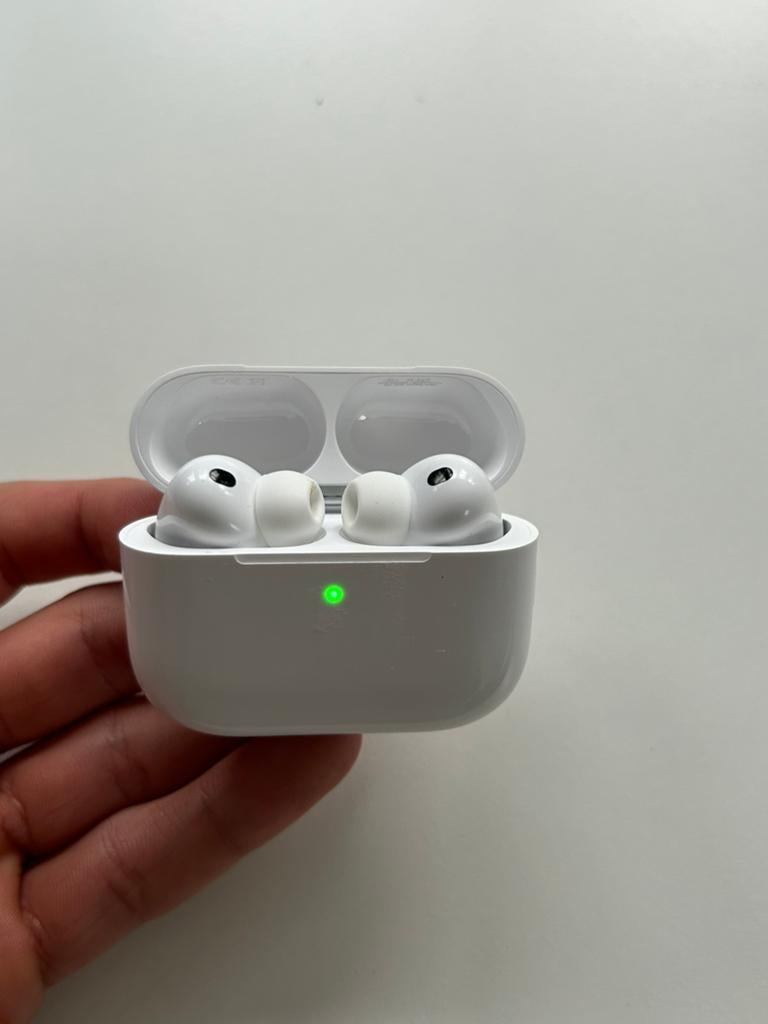Authentic Apple airpods pro 3, Ophalen of Verzenden, Zo goed als nieuw, Apple