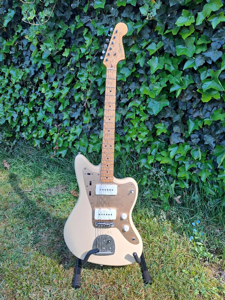 Squier Jazzmaster 40th Anniversary – bijna nieuwstaa, Musique & Instruments, Instruments à corde | Guitares | Électriques, Comme neuf