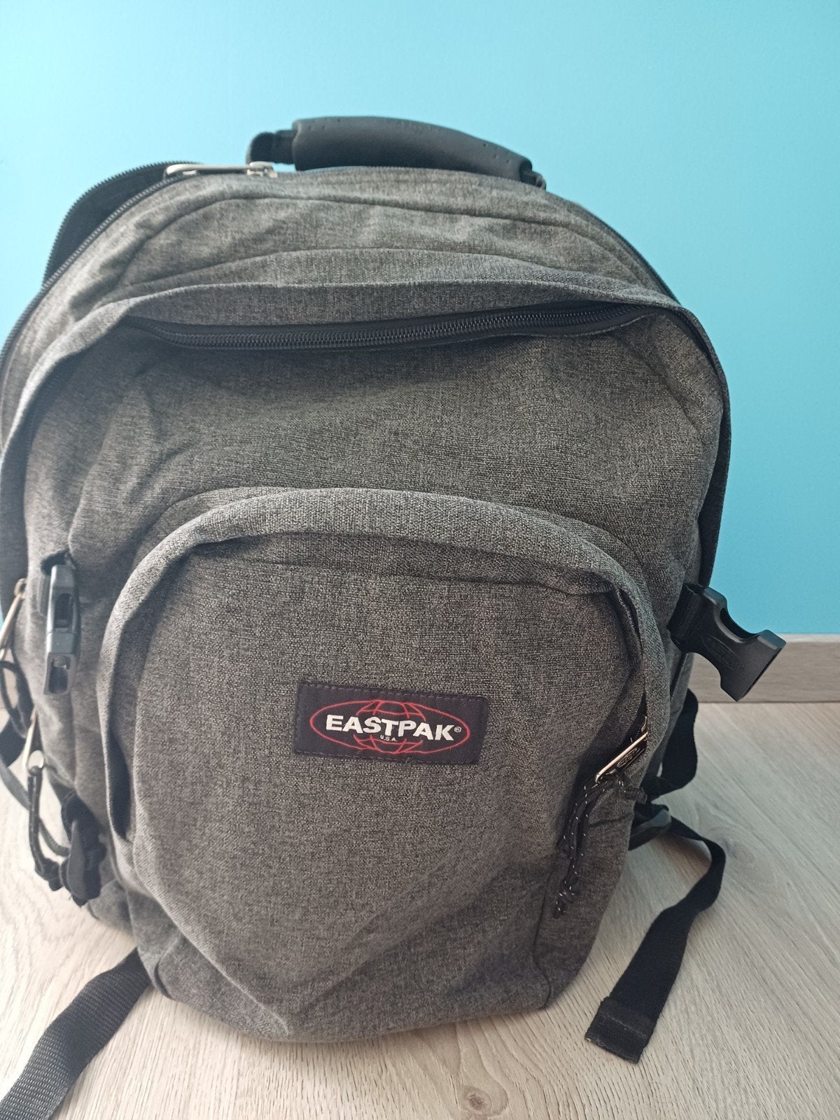 sac à dos Eastpak, Enlèvement