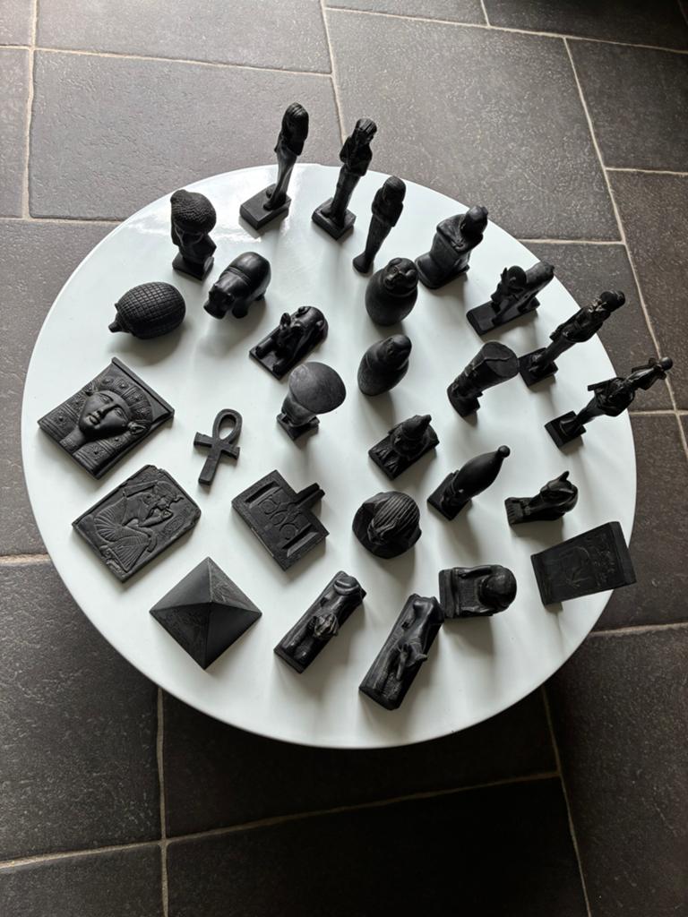 Set van 28 figuren uit het Oude Egypte - goede staat, Verzamelen, Beelden en Beeldjes, Ophalen of Verzenden