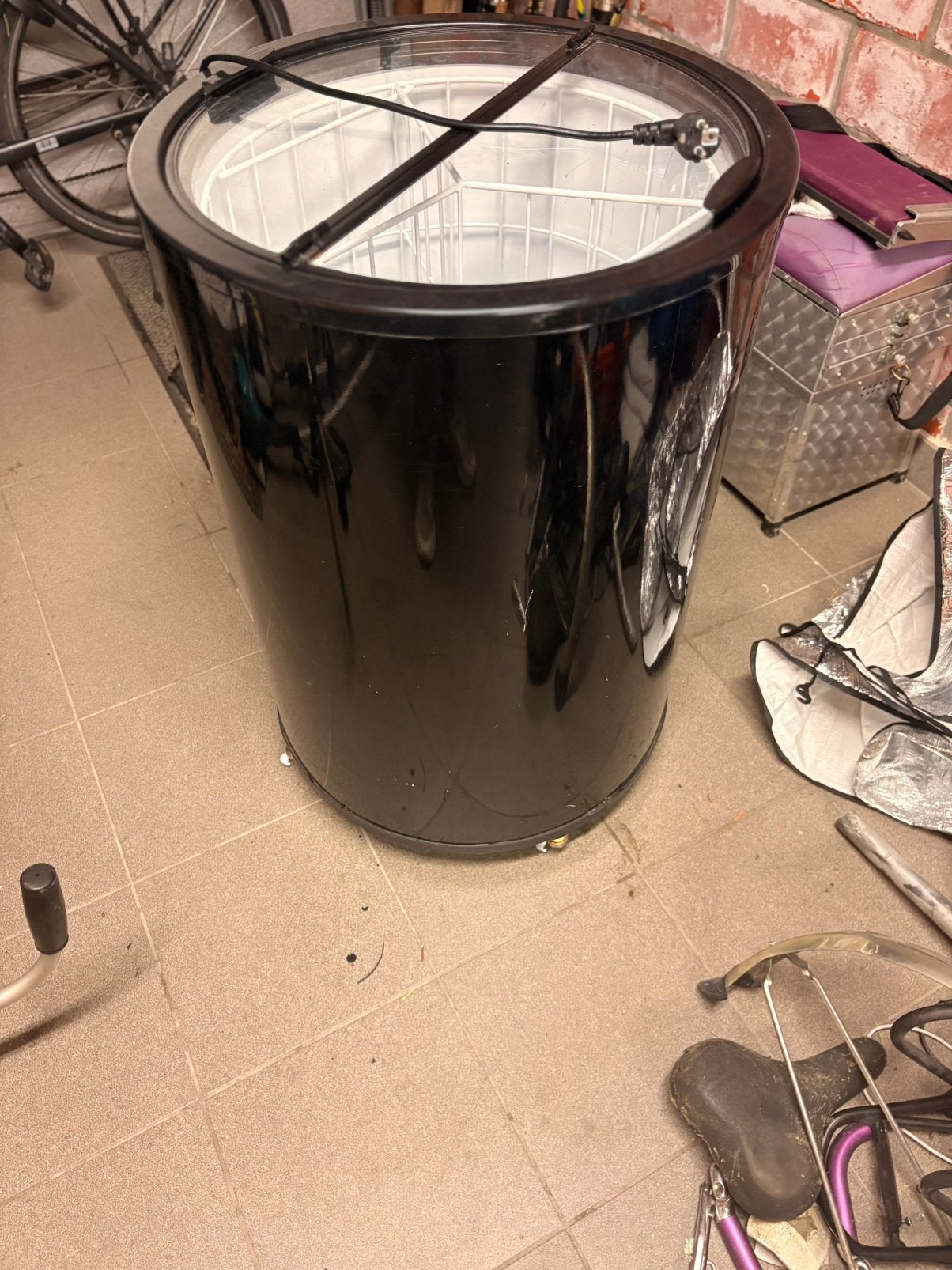 Ronde zwarte retro mini-frigo – €125, Electroménager, Enlèvement, Comme neuf