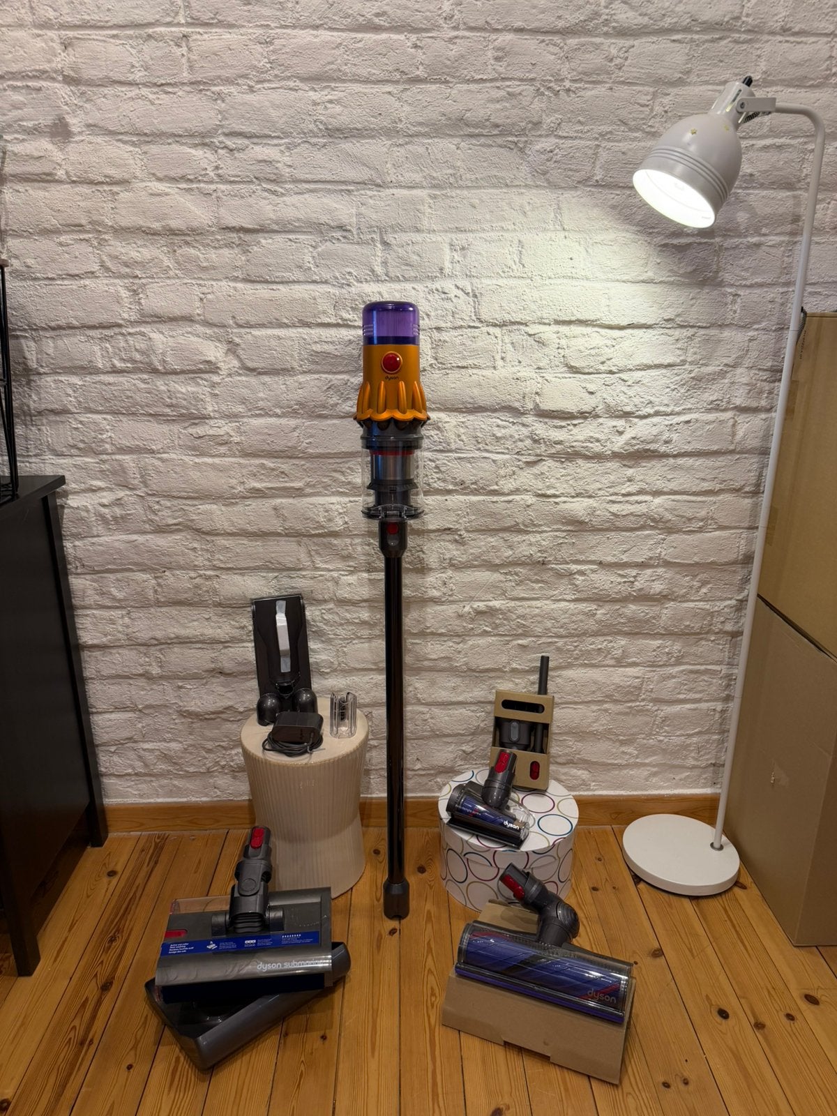 Dyson V12 Submarine celui qui aspire et lave comme neuf, Ophalen of Verzenden, Zo goed als nieuw, Sledestofzuiger, Reservoir