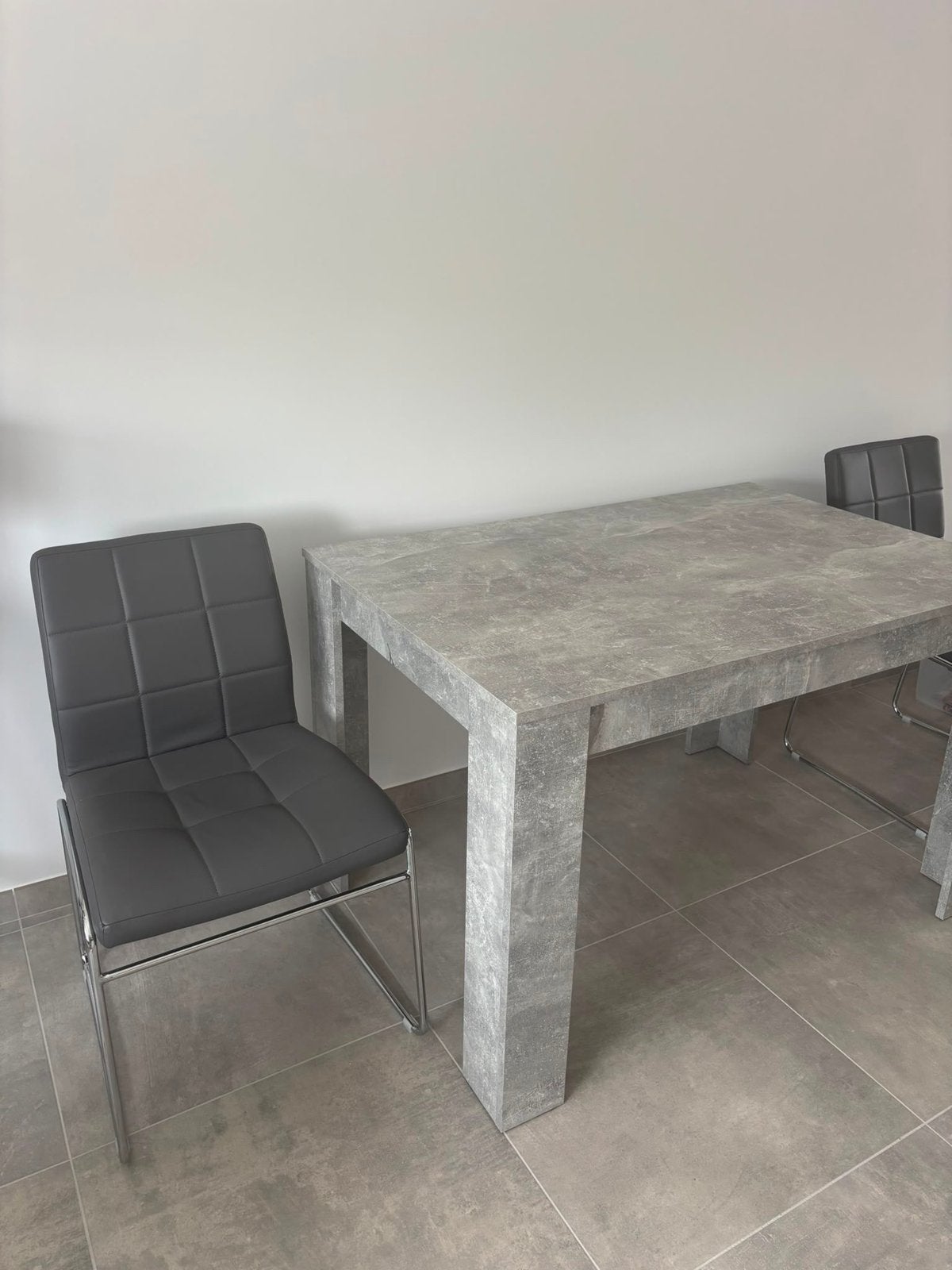 Tables à manger, Enlèvement, Comme neuf, Quatre personnes