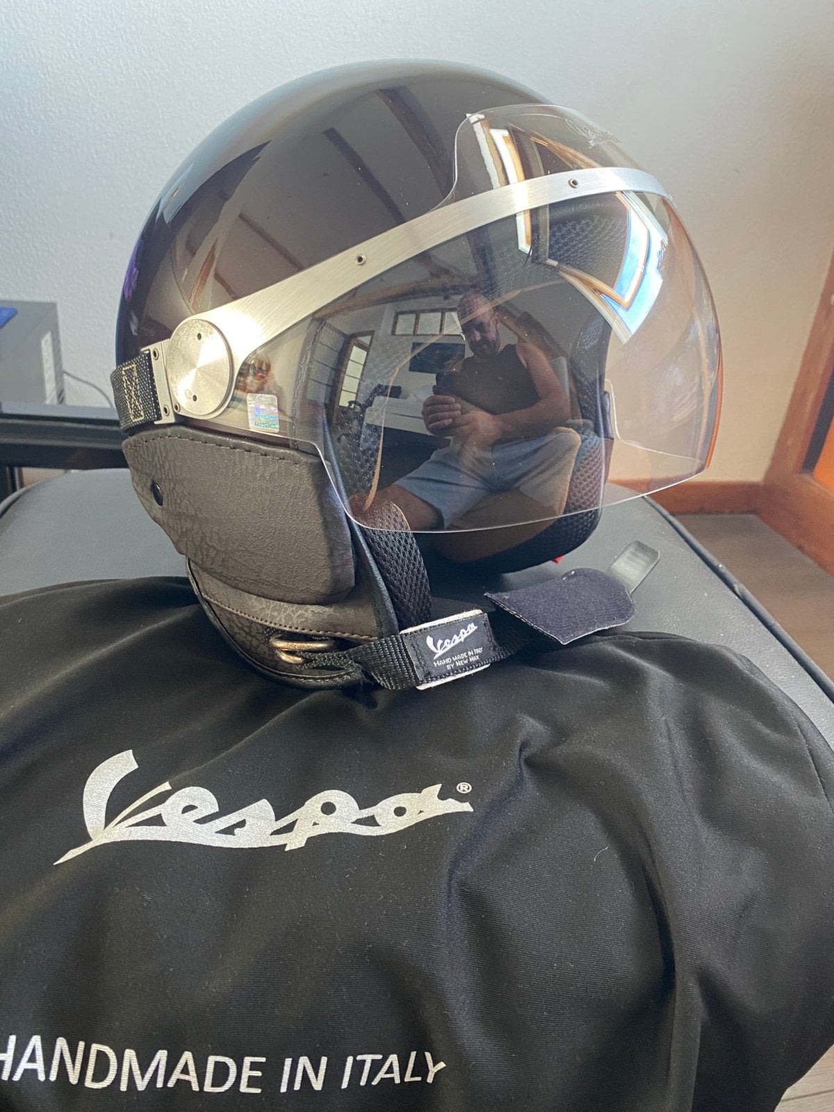 Vespa motorhelm, Fietsen en Brommers, Ophalen, Zo goed als nieuw