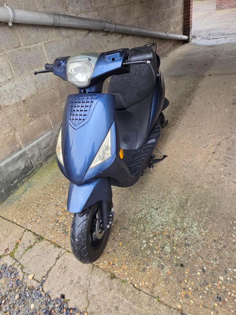 Scooter B klasse 350€, Vélos & Vélomoteurs, Scooters | Piaggio, Enlèvement ou Envoi, Classe B (45 km/h), Utilisé, Essence