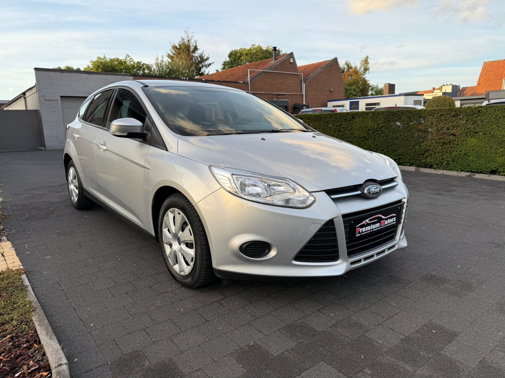 Ford Focus 1.0 Benzine Ecoboost Airco, Auto's, Focus, 110 g/km, Bedrijf, Grijs