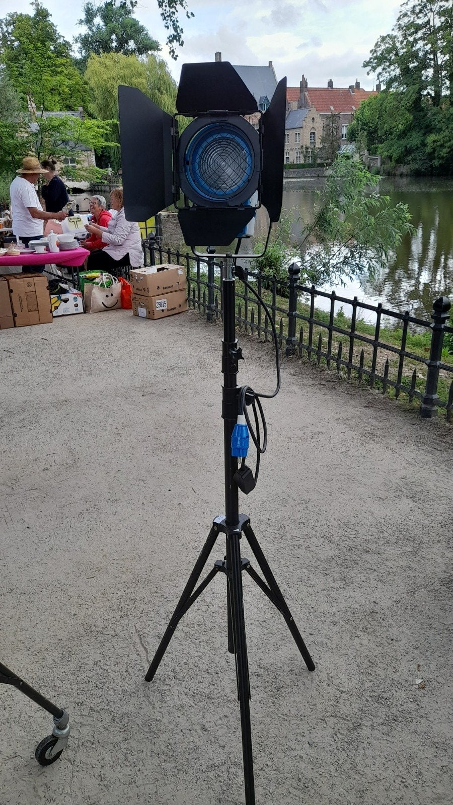 Lamp op driepoot. ( verlichting)., Audio, Tv en Foto, Fotografie | Fotostudio en Toebehoren, Ophalen