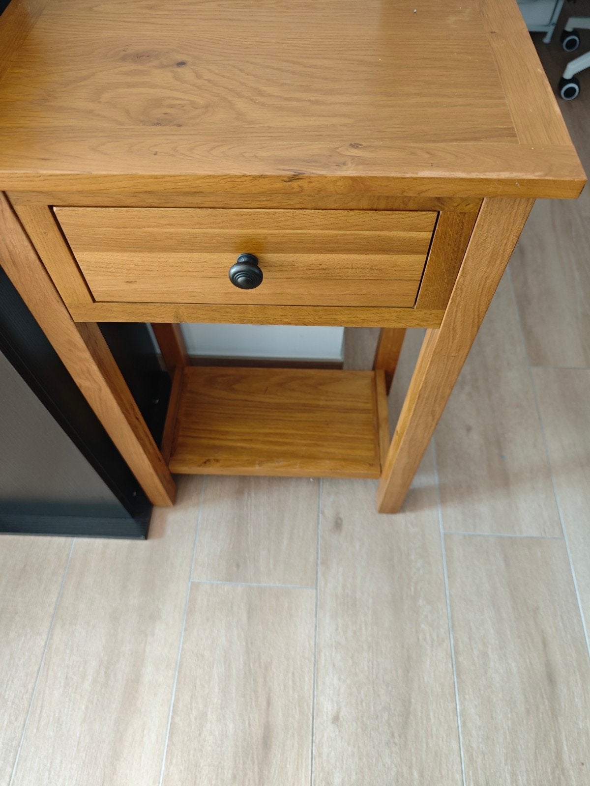 petite table de chevet, Enlèvement