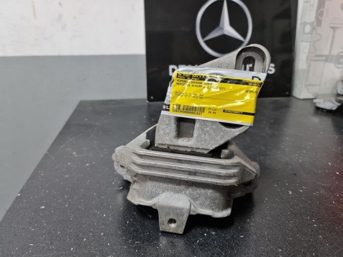 Versnellingsbak Steun van een Mercedes A-Klasse, Gebruikt, -, Ophalen of Verzenden, -
