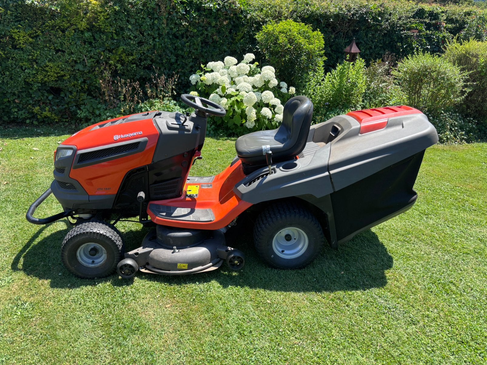 Husqvarna CTH 184T maaimachine, Tuin en Terras, Zitmaaiers, Gebruikt, 90 tot 120 cm, Elektrische starter, Mulchfunctie, Opvangbak