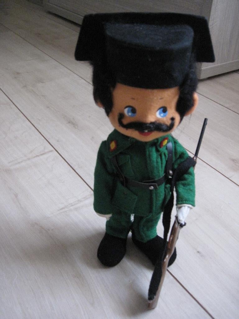 Spaanse Guardia Civil pop, Ophalen of Verzenden, Gebruikt, Pop