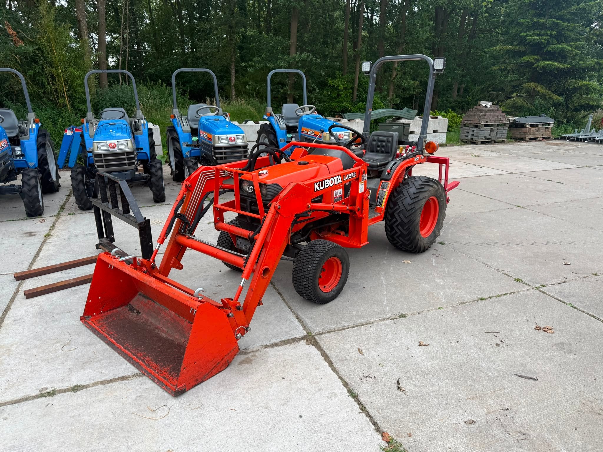 Kubota B7500 Hst, Articles professionnels, Machines & Construction | Jardin, Parc & Sylviculture, Autres types