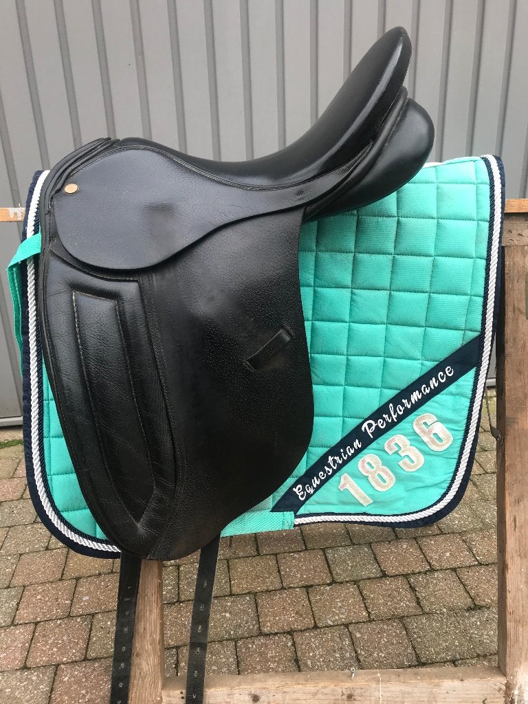 Dressuur zadel, Ophalen, Gebruikt, Dressuur, M (17 inch)