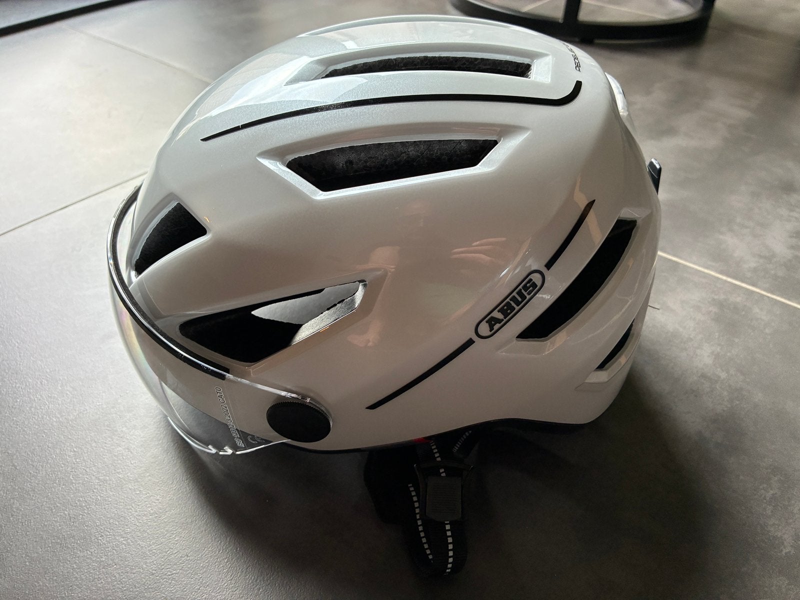 Fietshelm Abus Pedelec 2.0, Fietsen en Brommers, Fietsaccessoires | Fietshelmen, Ophalen of Verzenden, Zo goed als nieuw, L