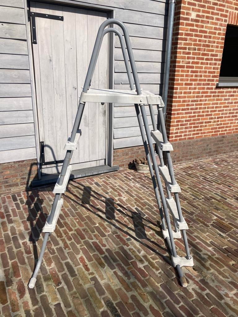 Zwembadtrap, Tuin en Terras, Ophalen, Gebruikt