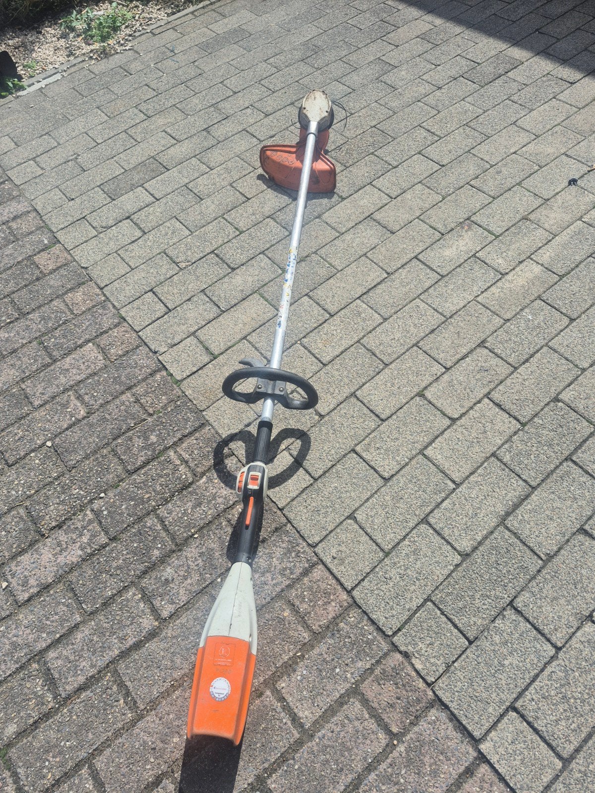 stihl fsa 90 r zonder accu en lader, Jardin & Terrasse, Débroussailleuses, Enlèvement, Batterie