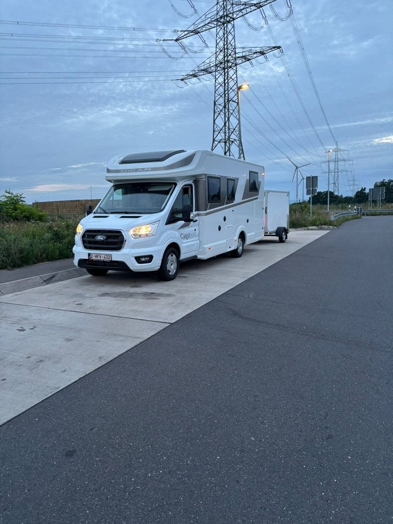Mclouis Carat 473G - Ford - 6000KM - Airco - Trekhaak, Automaat, Verwarmde buitenspiegels, Ford, Diesel