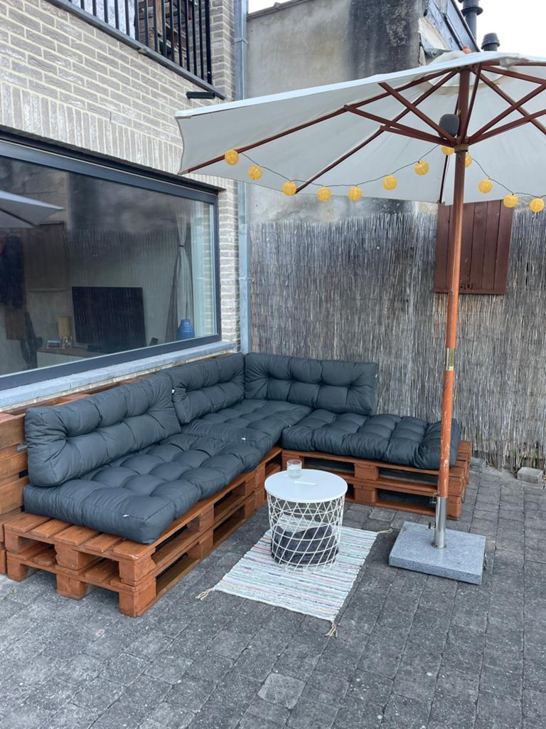 Loungehoek euro paletten met kussens - Tuin lounge set, Tuin en Terras, Ophalen, Zo goed als nieuw, Loungeset