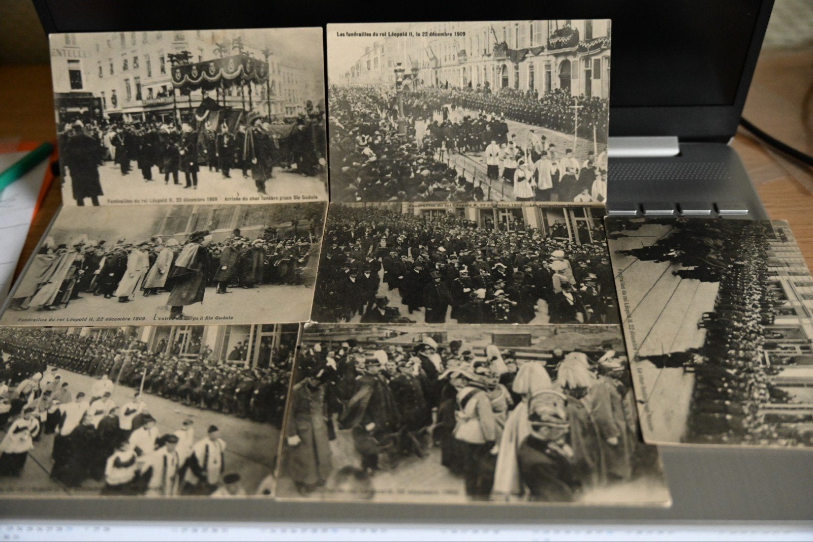 7 postkaarten begrafenis koning Leopold II 22/12/1909, Enlèvement ou Envoi