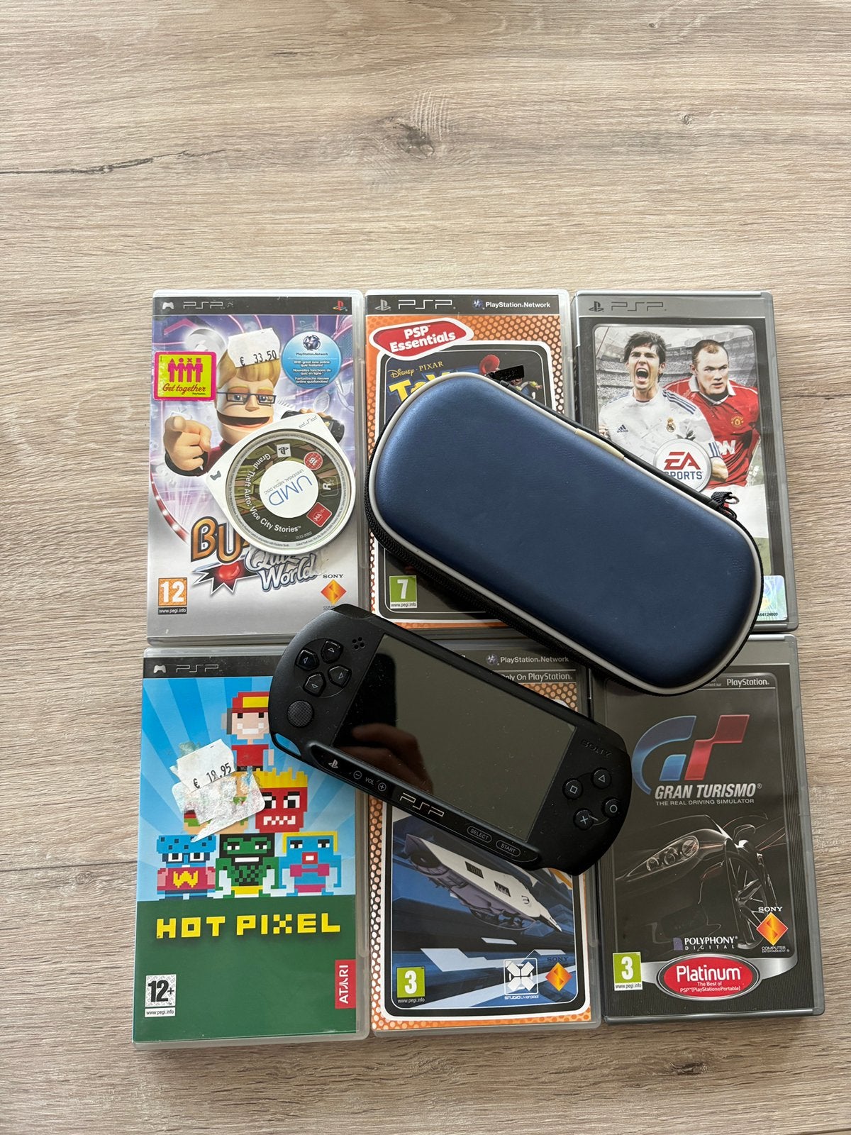 Sony PSP + 7 games + hoes, Enlèvement ou Envoi, Utilisé, Noir, Avec jeux
