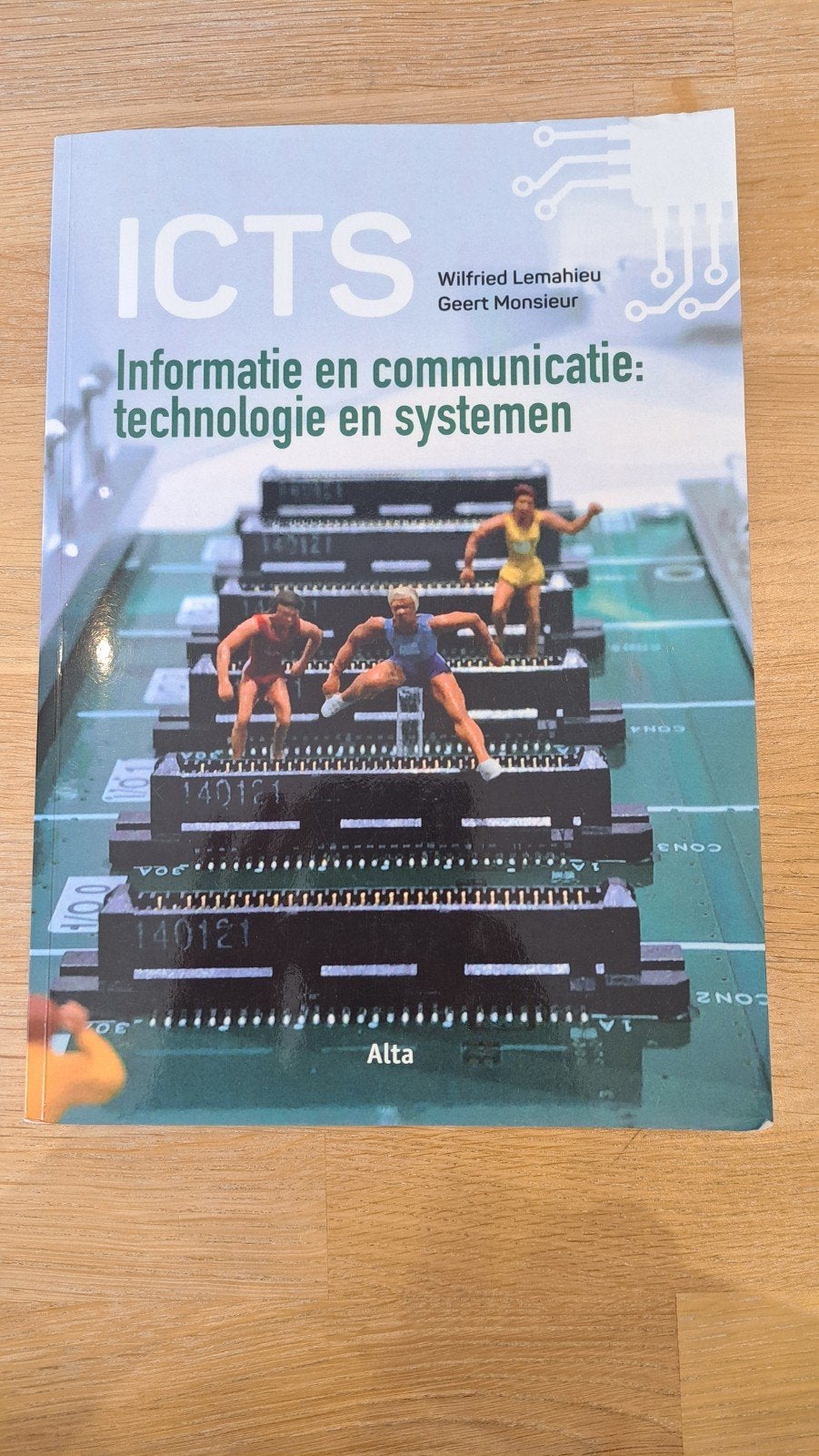 Informatie en communicatie: technologie en systemen, Ophalen, Zo goed als nieuw