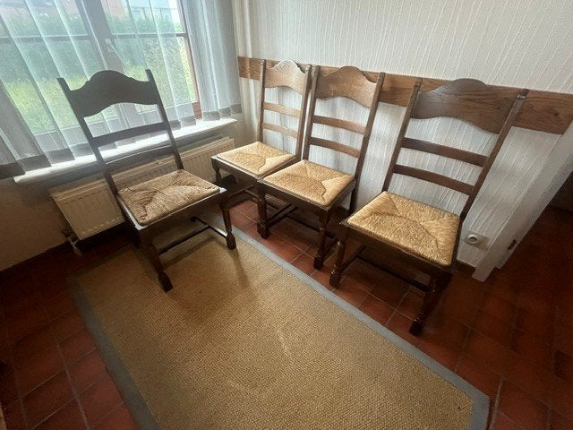 4 houten stoelen met rieten zitting GRATIS, Huis en Inrichting, Ophalen, Gebruikt, Bruin, Hout