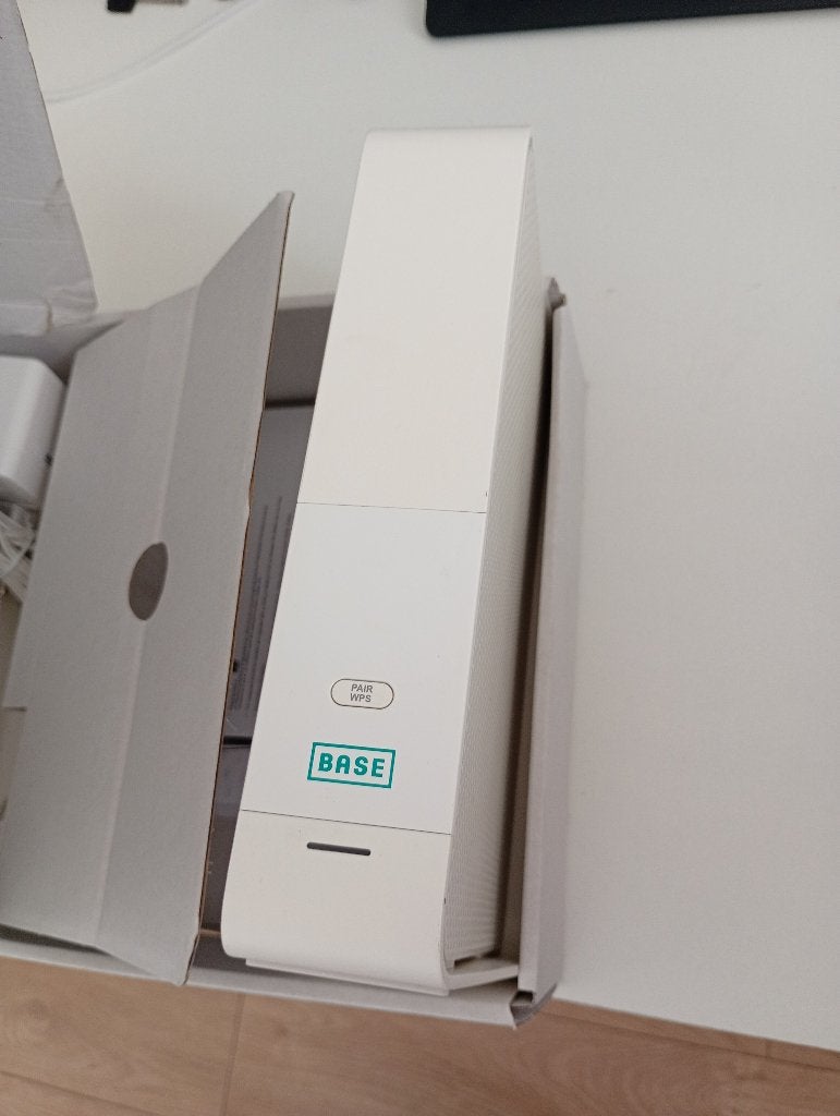 Base Modem | CH7465LG-BA, Computers en Software, Ophalen of Verzenden, Gebruikt, Router met modem