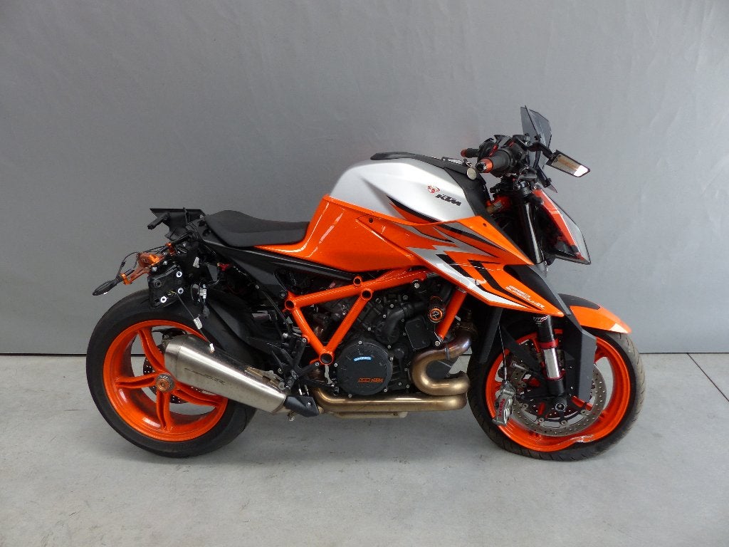 KTM 1290 Super Duke R accidentée, Motos, Entreprise, Plus de 35 kW, 2 cylindres, 1301 cm³