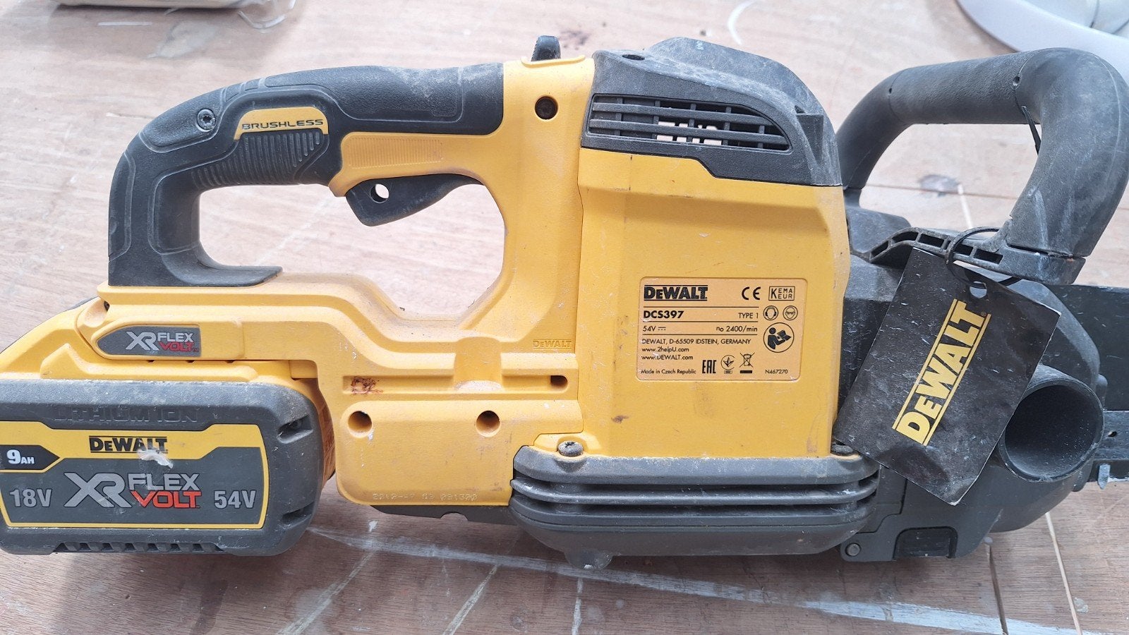 Dewalt. Aligatorzaag lang zwaard, Ophalen