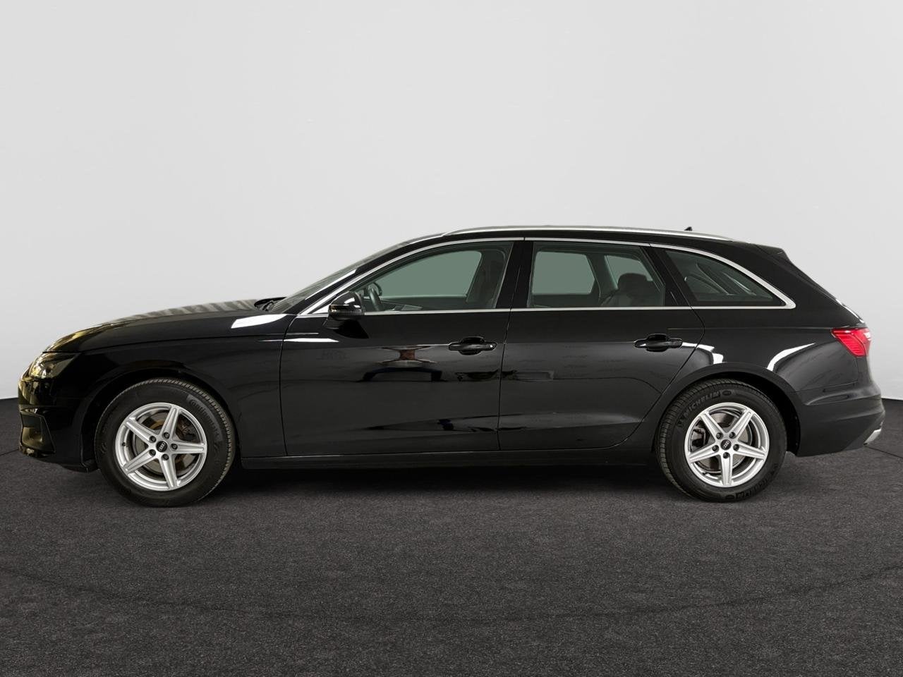 Audi A4 Avant 35 TFSI Business Edition Attraction S tronic, Automaat, https://public.car-pass.be/vhr/762127d9-5a13-4dab-9e0a-3630912f3adb