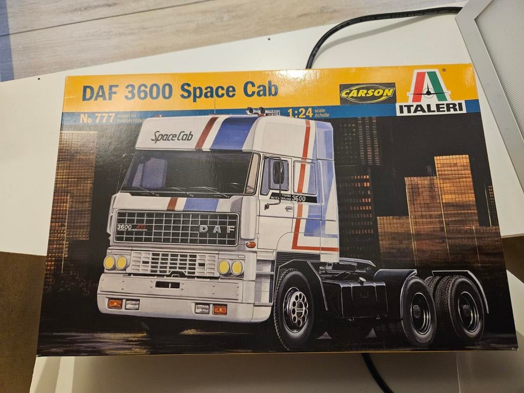 Italeri Daf 3600  Space Cab 1/24, Hobby en Vrije tijd, Ophalen of Verzenden, Italeri
