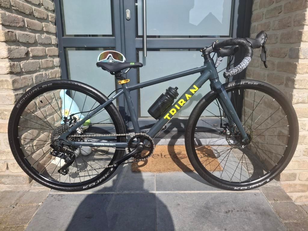 GRAVELBIKE TRIBAN 520 26ouce 130-145cm  RENOUVELÉE, Vélos & Vélomoteurs, Vélos | Garçons, Vitesses, 26 pouces ou plus, Comme neuf