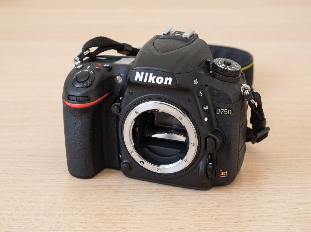 Nikon D750 plein format avec sac photo et accessoires, Batterie, Enlèvement, Utilisé, Nikon