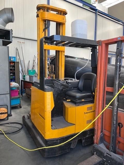 Jungheinrich Elektrische Reachtruck ETV A 16 G – Triplo mast, Zakelijke goederen, Machines en Bouw | Heftrucks en Intern transport