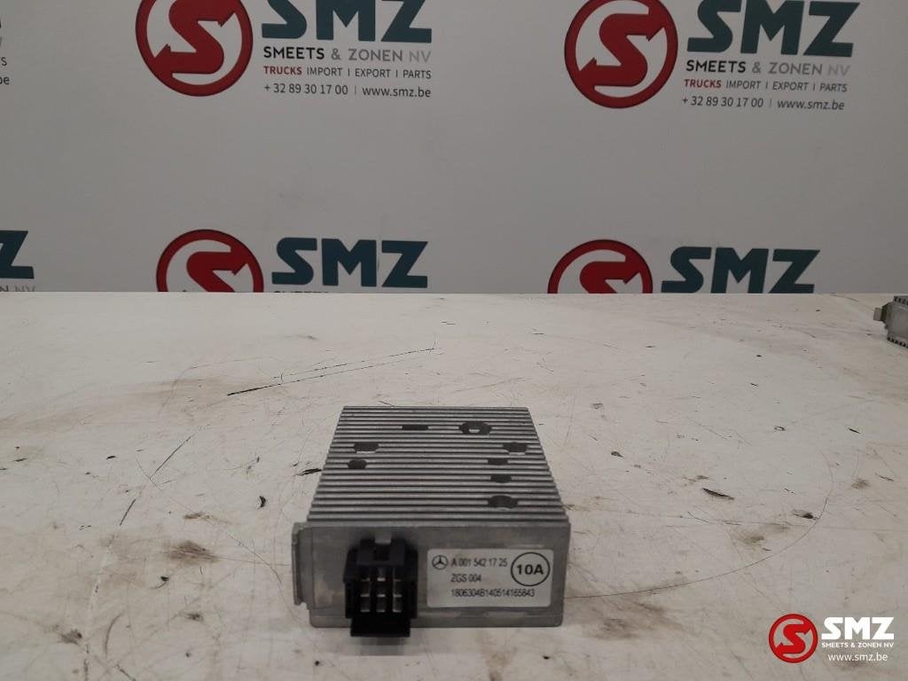 Occ spanningsregeleenheid Mercedes Actros MP4 A001, Auto-onderdelen, Gebruikt, Mercedes-Benz, Elektronica en Kabels