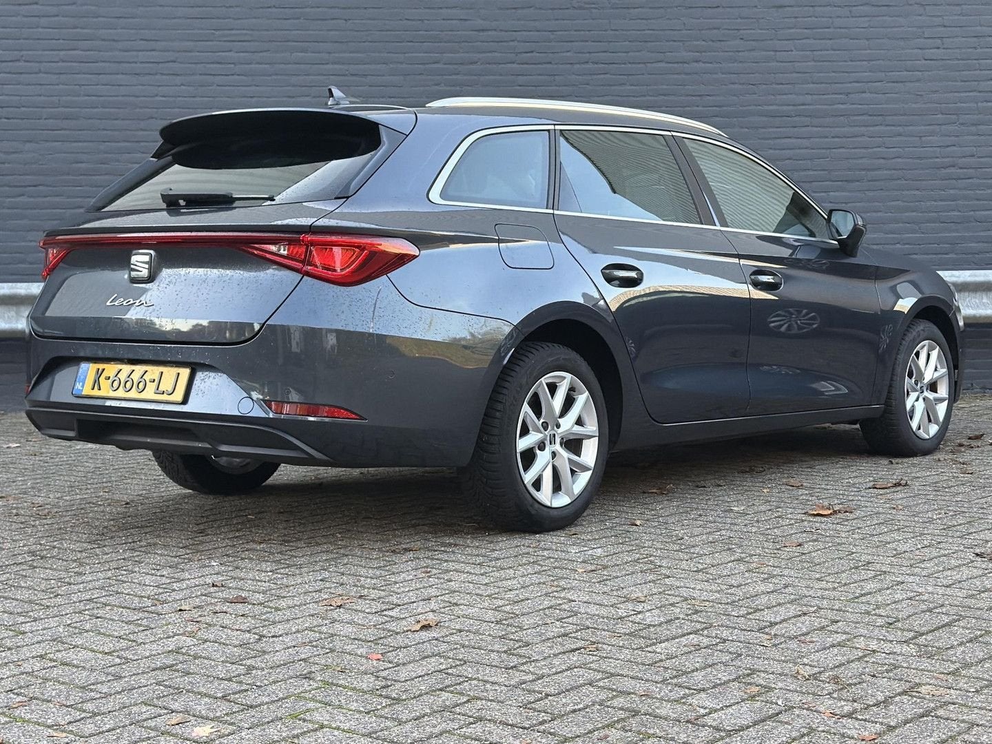 Seat Leon Sportstourer 1.5 eTSI Style Launch Edition Aut. |, Autos, Argent ou Gris, Achat, 129 g/km, Entreprise