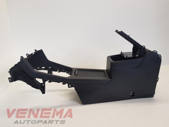 Middenconsoles van een Volkswagen Golf Sportsvan, Gebruikt, -, Volkswagen, -