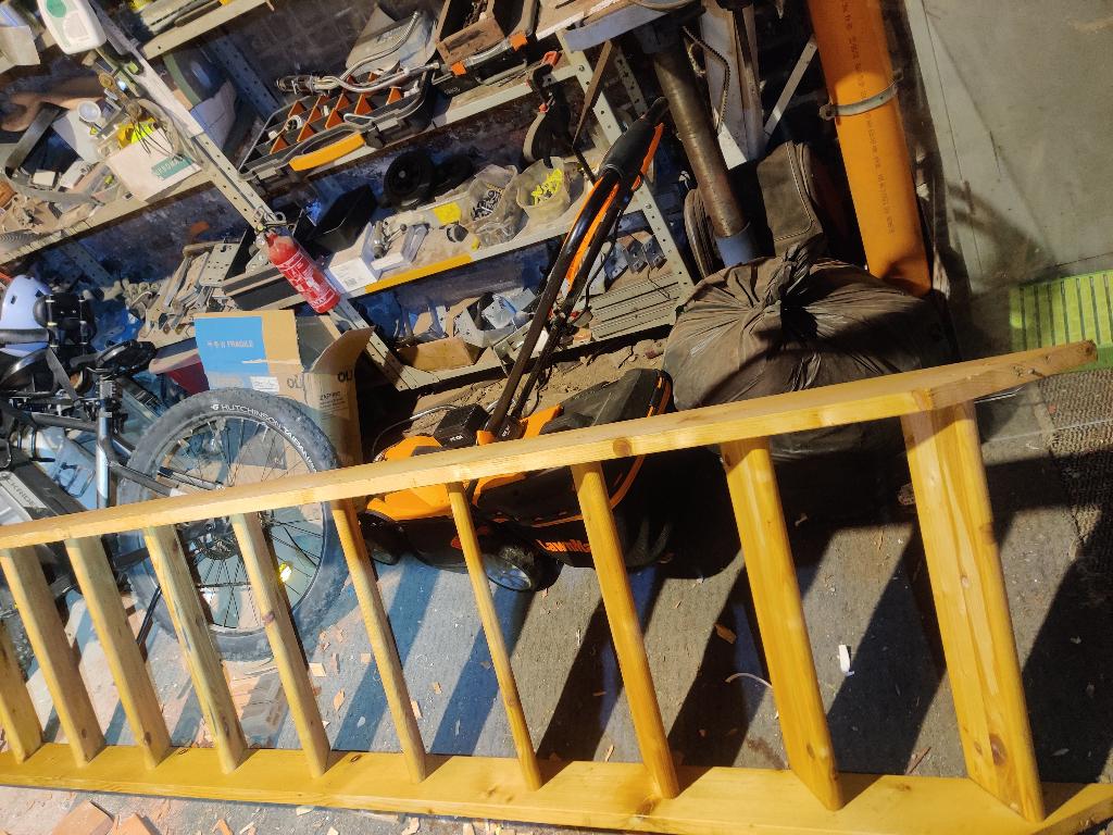 2 Escaliers en bois, Bricolage & Construction, Échelles & Escaliers, Utilisé, Escalier, 2 à 4 mètres, Enlèvement