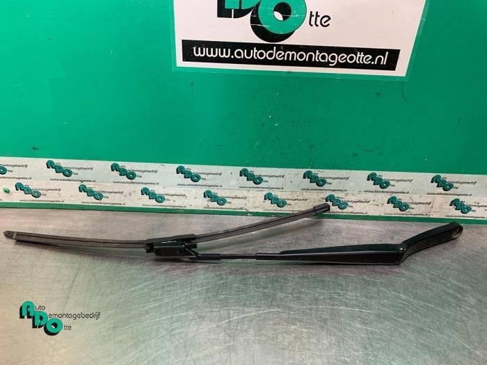 Bras essuie-glace avant d'un Seat Ibiza (Ibiza 08-), -, 3 mois de garantie, Utilisé, -