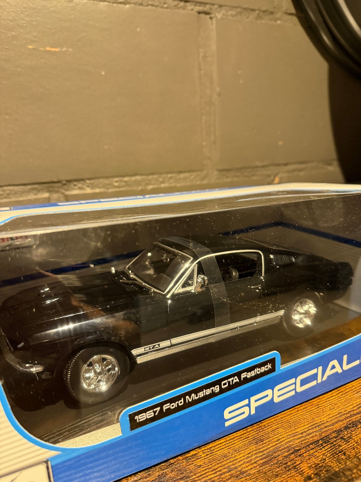 1967 Ford Mustang GTA fastback, Hobby en Vrije tijd, Modelauto's | 1:18, Ophalen of Verzenden, Zo goed als nieuw, Maisto