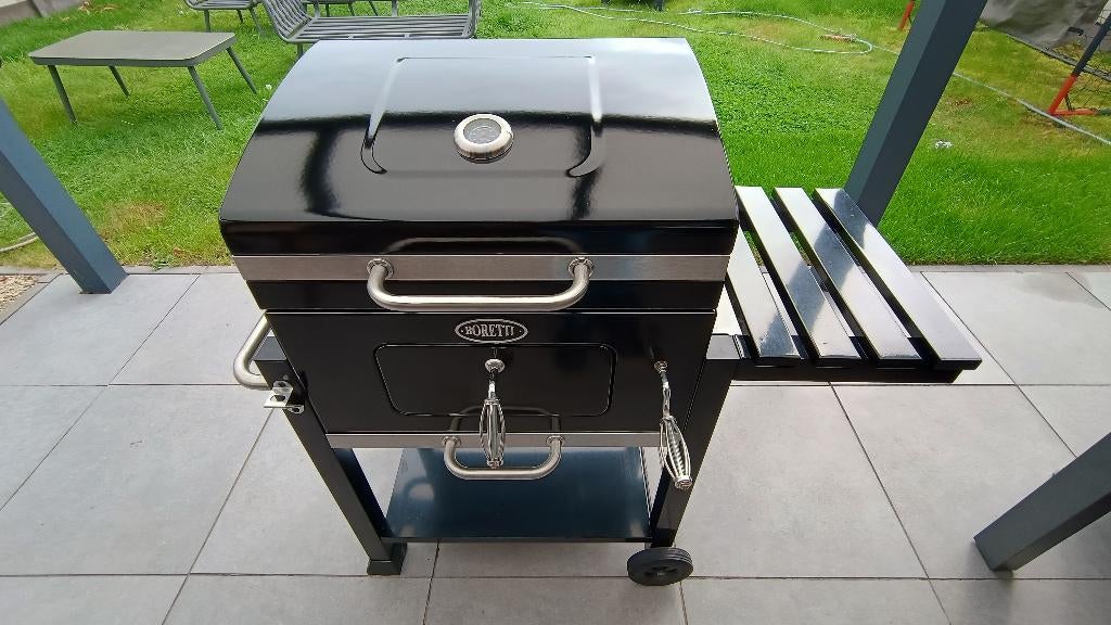 Boretti Carbone Bbq met brikettenstarter en kokosbriketten, Tuin en Terras, Ophalen, Gebruikt, Boretti, Met accessoires