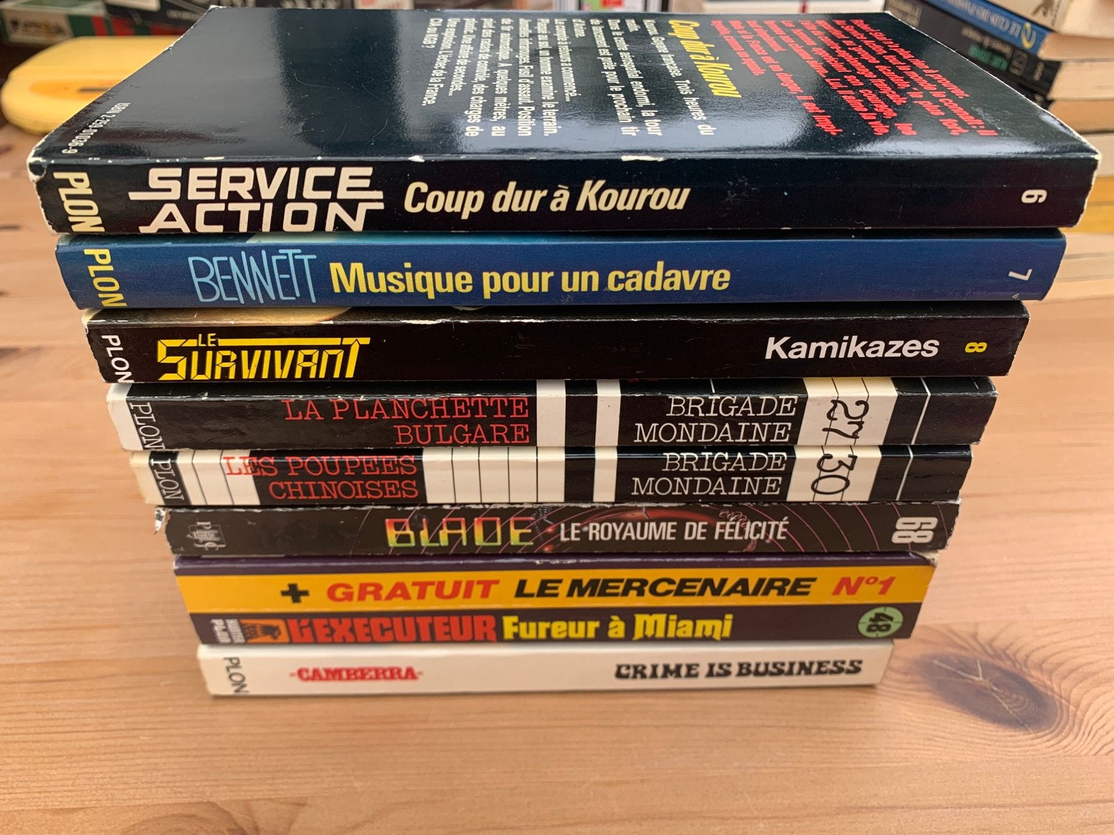 LIQUIDATION Lot 8 livres PLON, Boeken, Detectives, Ophalen of Verzenden, Gelezen