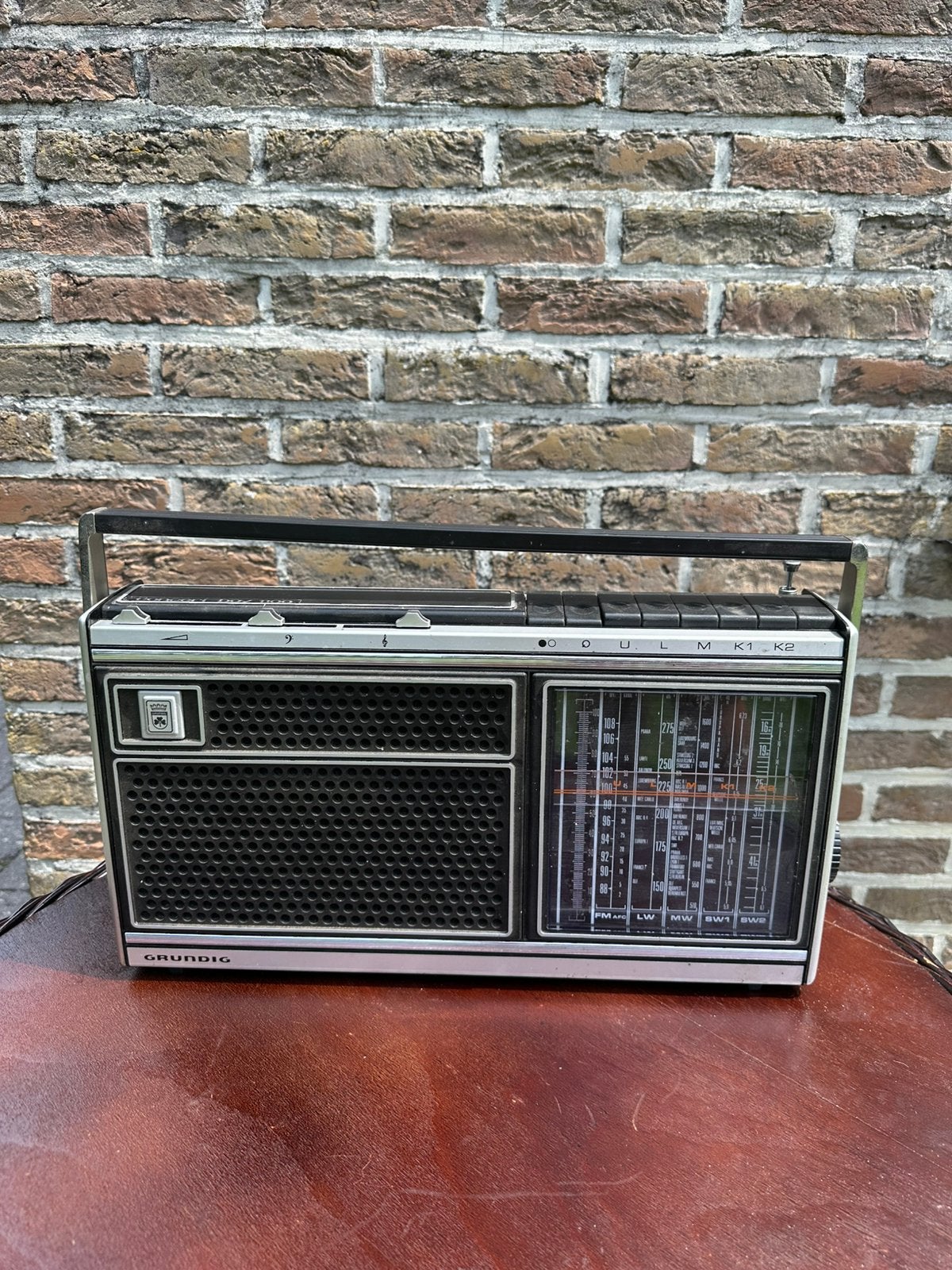 Grundig concert boy 1100 vintage radio, Antiek en Kunst, Antiek | Tv's en Audio, Ophalen