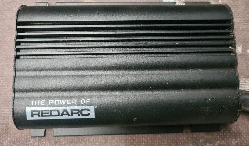 REDARC 12V/12V 25A Dual ACCULADER, Enlèvement ou Envoi, Utilisé