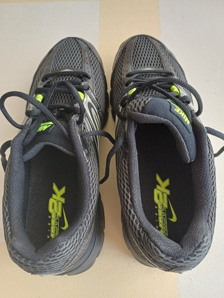 Baskets NIKE moto 2k. Neuves. taille 44, Neuf, Nike, Enlèvement, Baskets