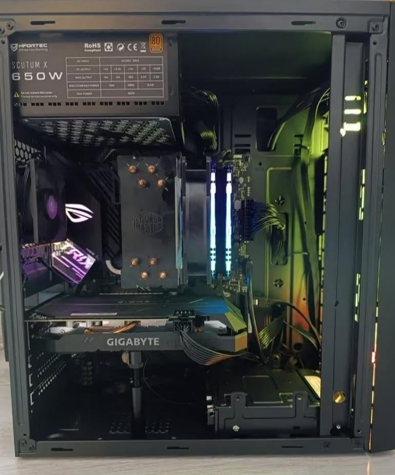 COMPLETE Gaming PC - i5-10700KF GTX 1660 6GB OC M.2/HDD RGB!, Met monitor, Virtual Reality, Refurbished, Ophalen of Verzenden