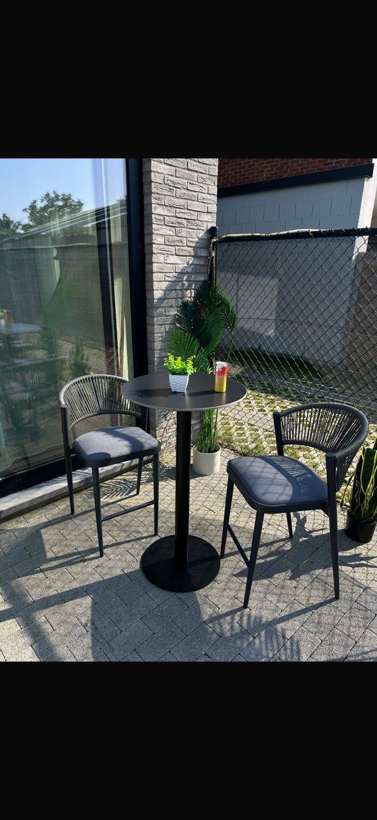 Hoge tafel met 2 stoelen, Tuin en Terras, Ophalen, Zo goed als nieuw
