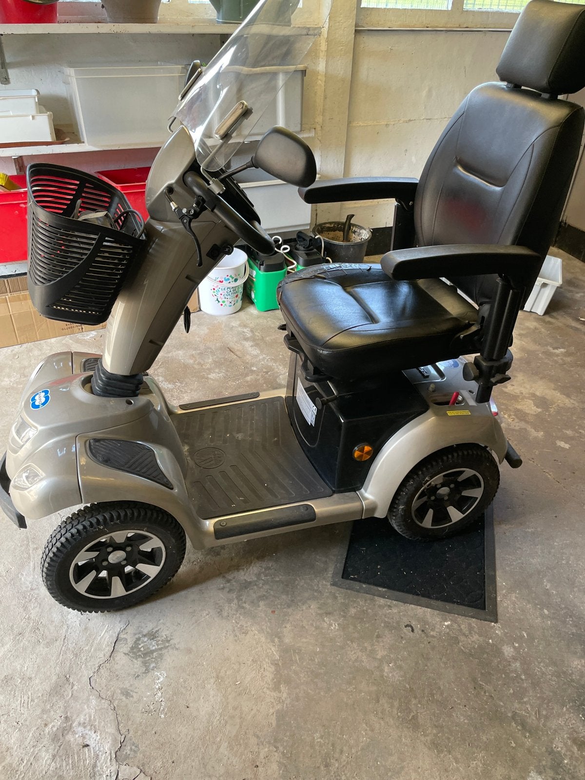Scootmobiel, Diversen, Brommobielen en Scootmobielen, Ophalen, Zo goed als nieuw, Vermeiren, 16 km/u of meer