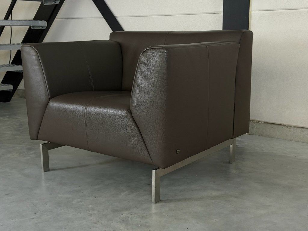 Rolf Benz Linea fauteuil - taupe bruin leer, Ophalen, Nieuw, Leolux Montis Jori Artifort Pode, 75 tot 100 cm