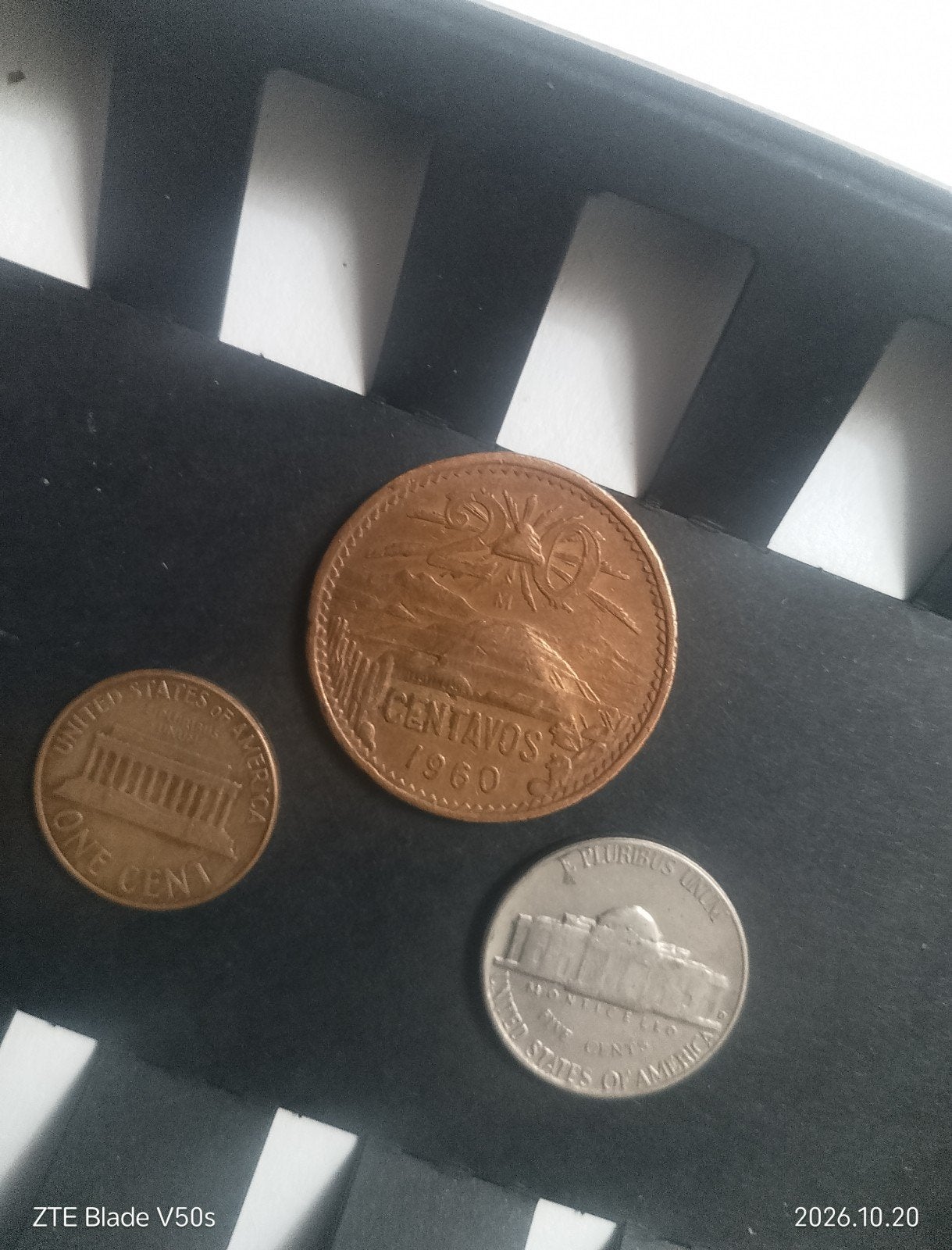 3 pièces, Enlèvement ou Envoi